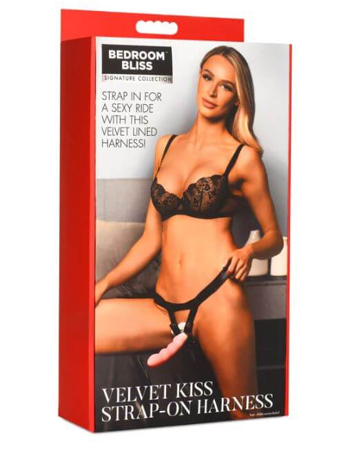 BB VELVET KISS STRAP ON HARNESS-4