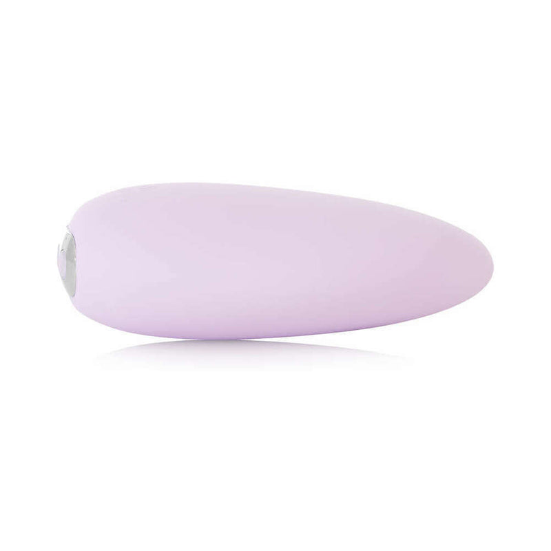Je Joue Mimi Soft Soft Tip Clitoral Vibrator Lilac, a luxurious lilac vibrator designed for deep, rumbly sensations.