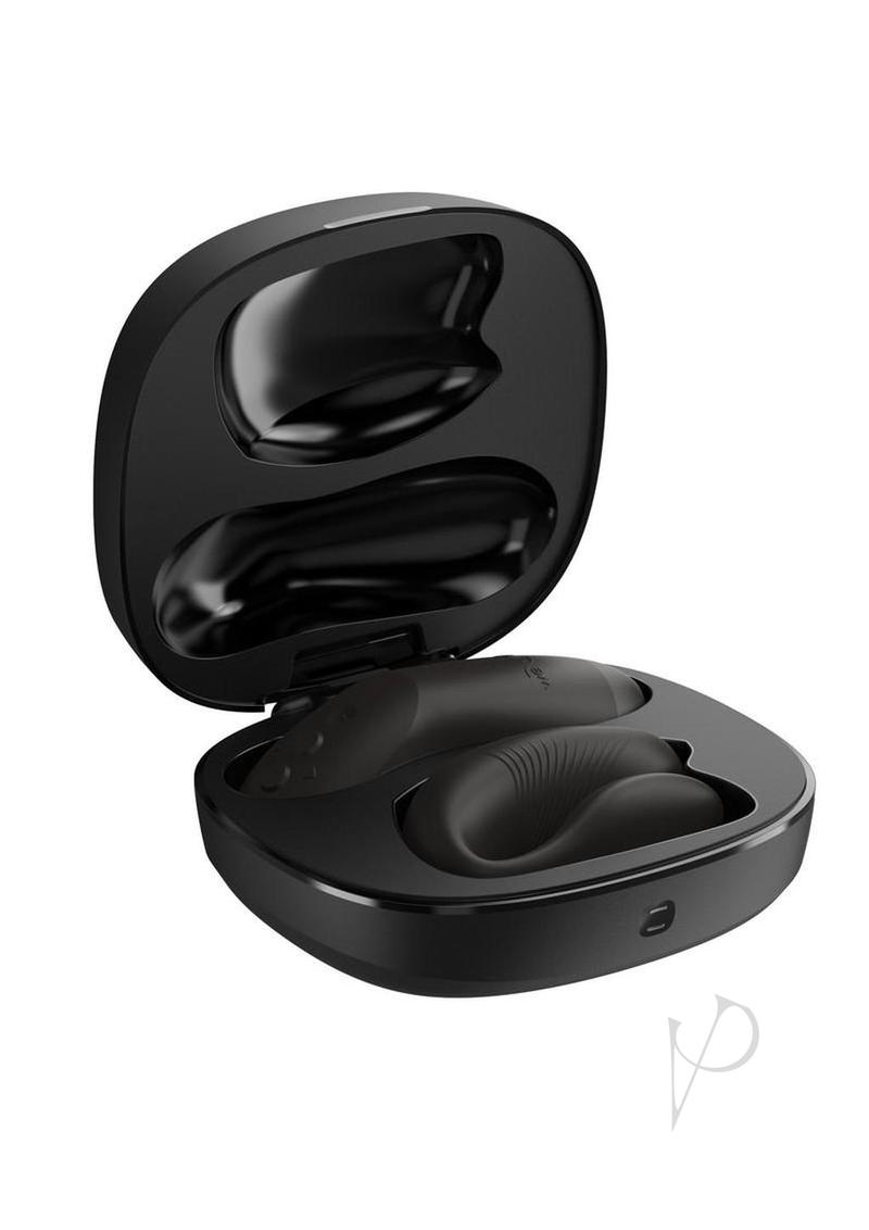 We Vibe Chorus Pro Couples Vibrator with Remote Control Black in a sleek charging case.