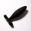Je Joue Vesta Vibrating Butt Plug Black on a white background, showcasing its sleek ergonomic design.